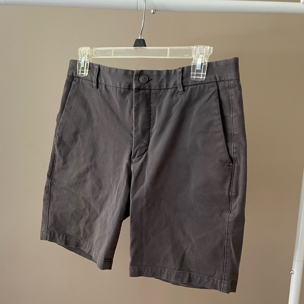 Men’s Grey Everlane Chino Shorts, Size 32